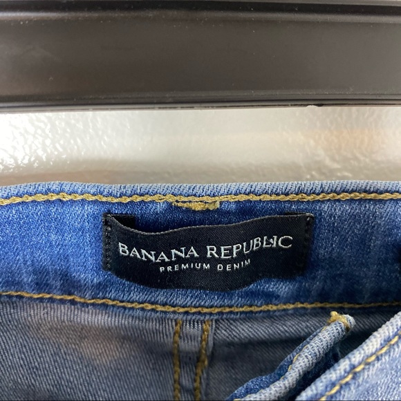 [M] Banana Republic Denim High Rise 3” Shorts 28 - Picture 3 of 5